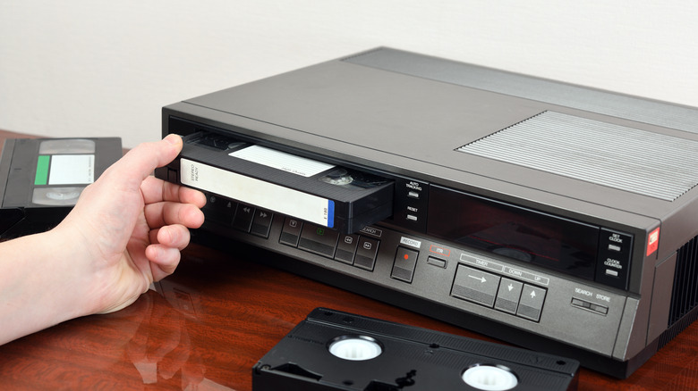 Hand loading a VCR