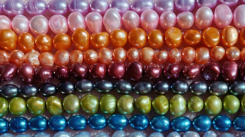 Colorful pearls