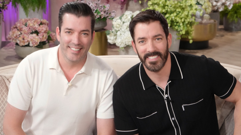 Jonathan and Drew Scott on 