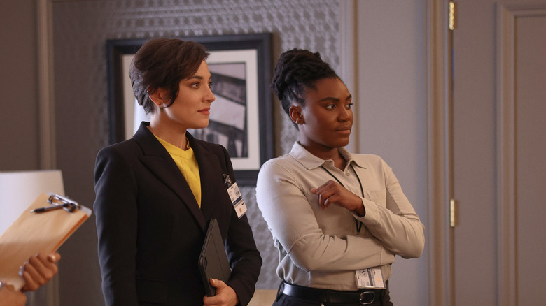 Wilder Yari as Jessica, and Ireon Roach as Keisha in 4400