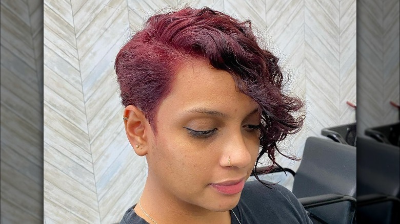 Pixie hair with wine color