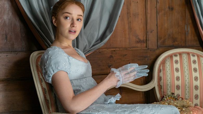 Phoebe Dynevor as Daphne Bridgerton 