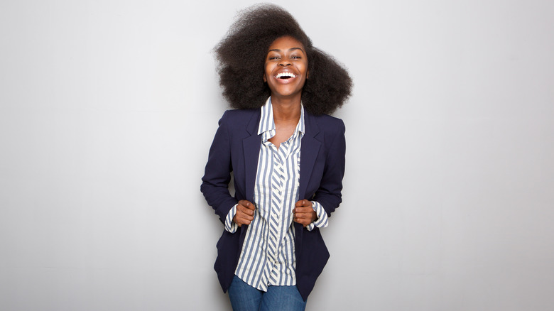 woman wearing a navy blue blazer