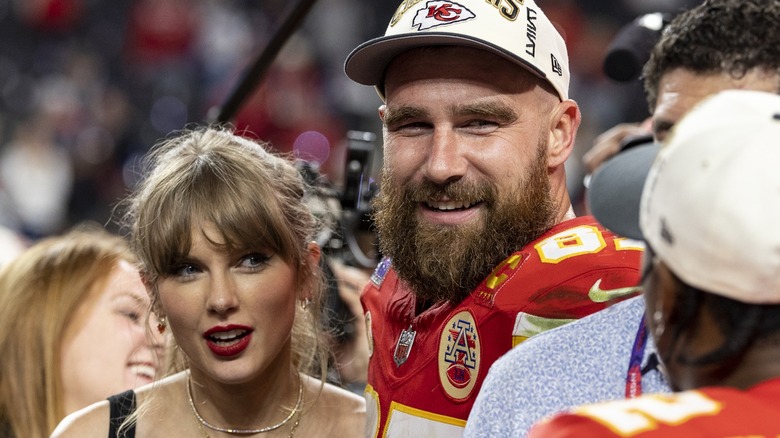 Taylor Swift and Travis Kelce at the super bowl