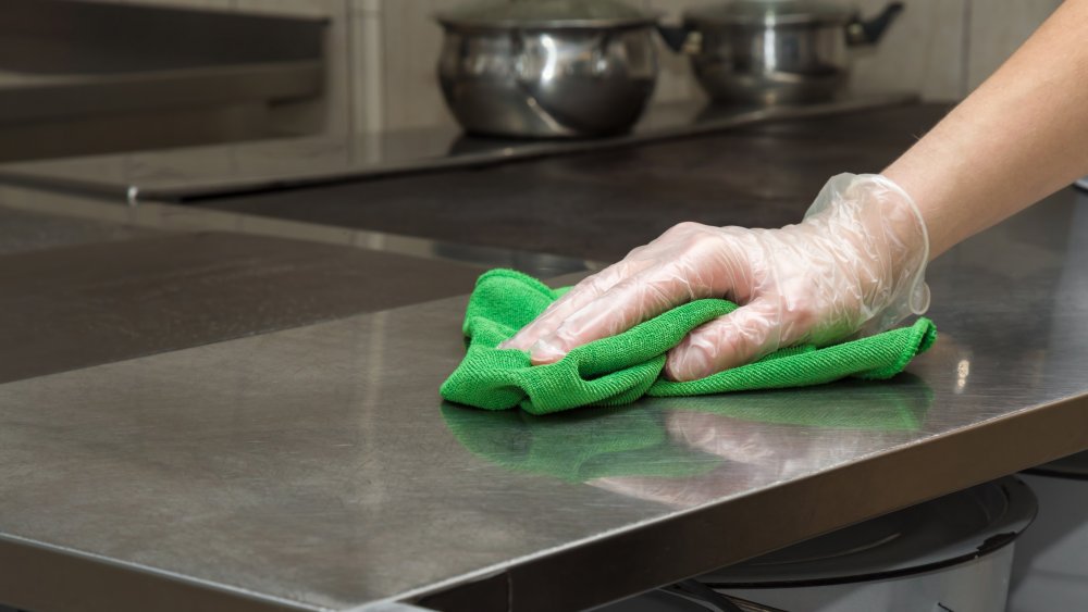 Cleaning counter top