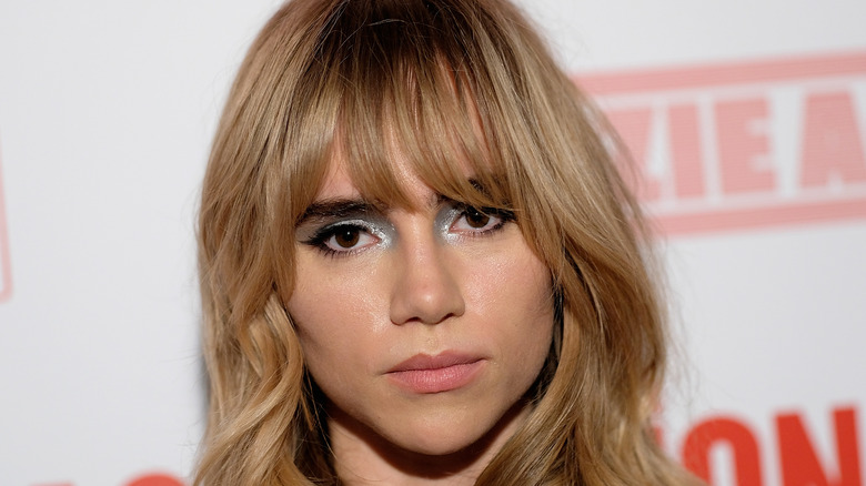 Suki Waterhouse face