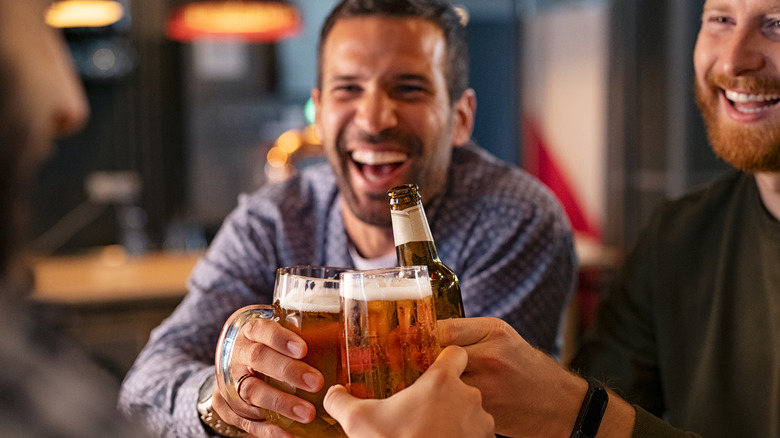 friends drinking beer